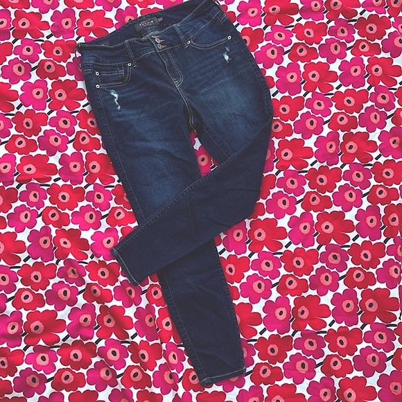 👖Torrid Premium Blue Denim Mid Rise Stretchy Distressed Jegging👖 - Picture 2 of 16